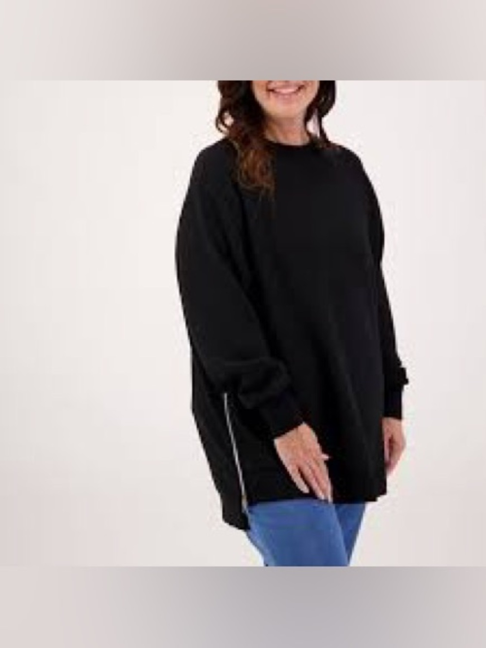 Size XS - The Noli Shop black pullover with side zippers